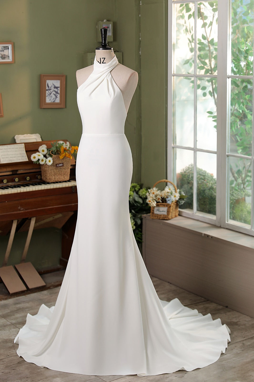 Halter Neck Crepe Mermaid Bridal Dress MMF1986