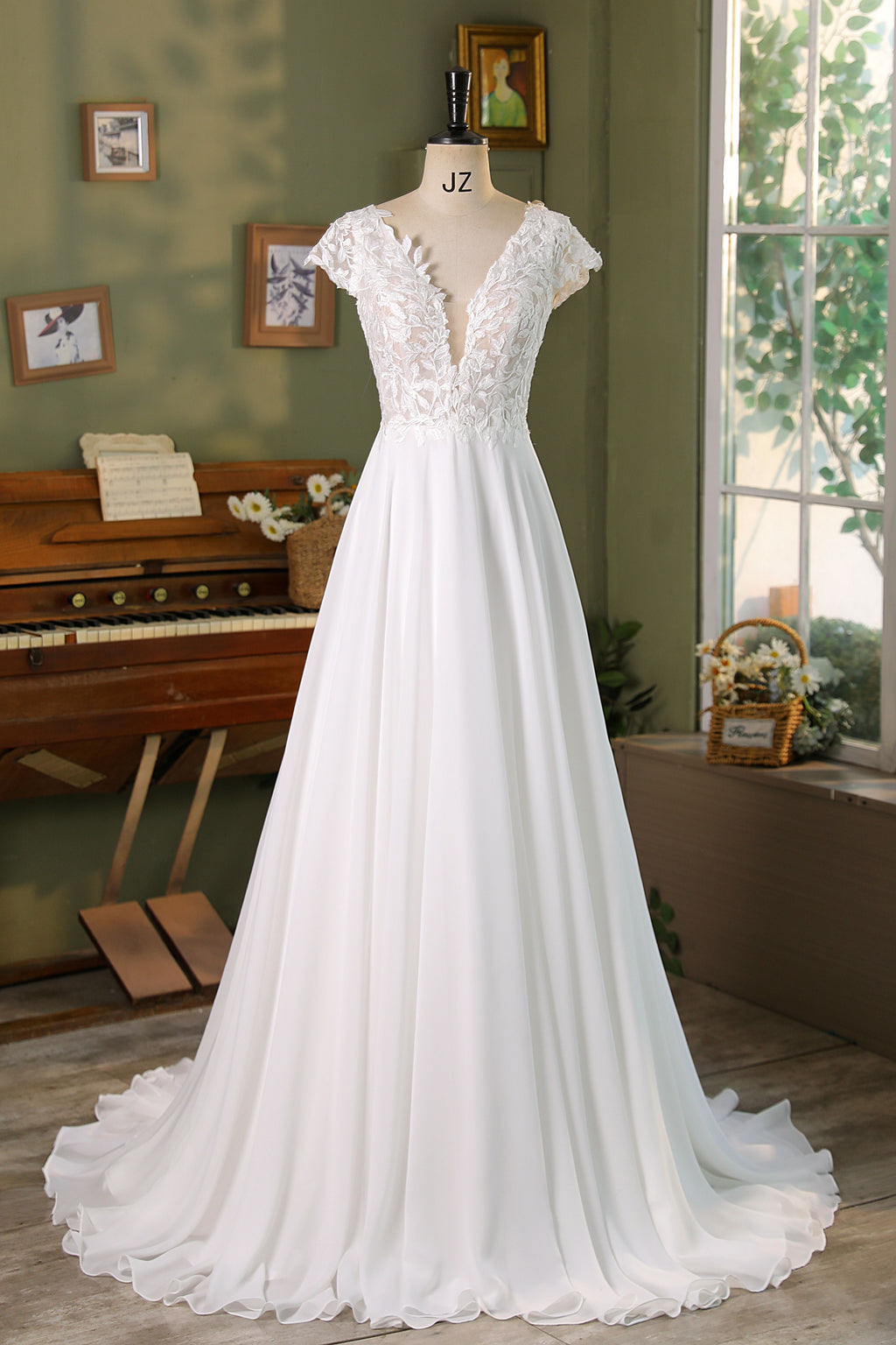 Cap Sleeve Lace A Line Chiffon Wedding Dress MMF3040