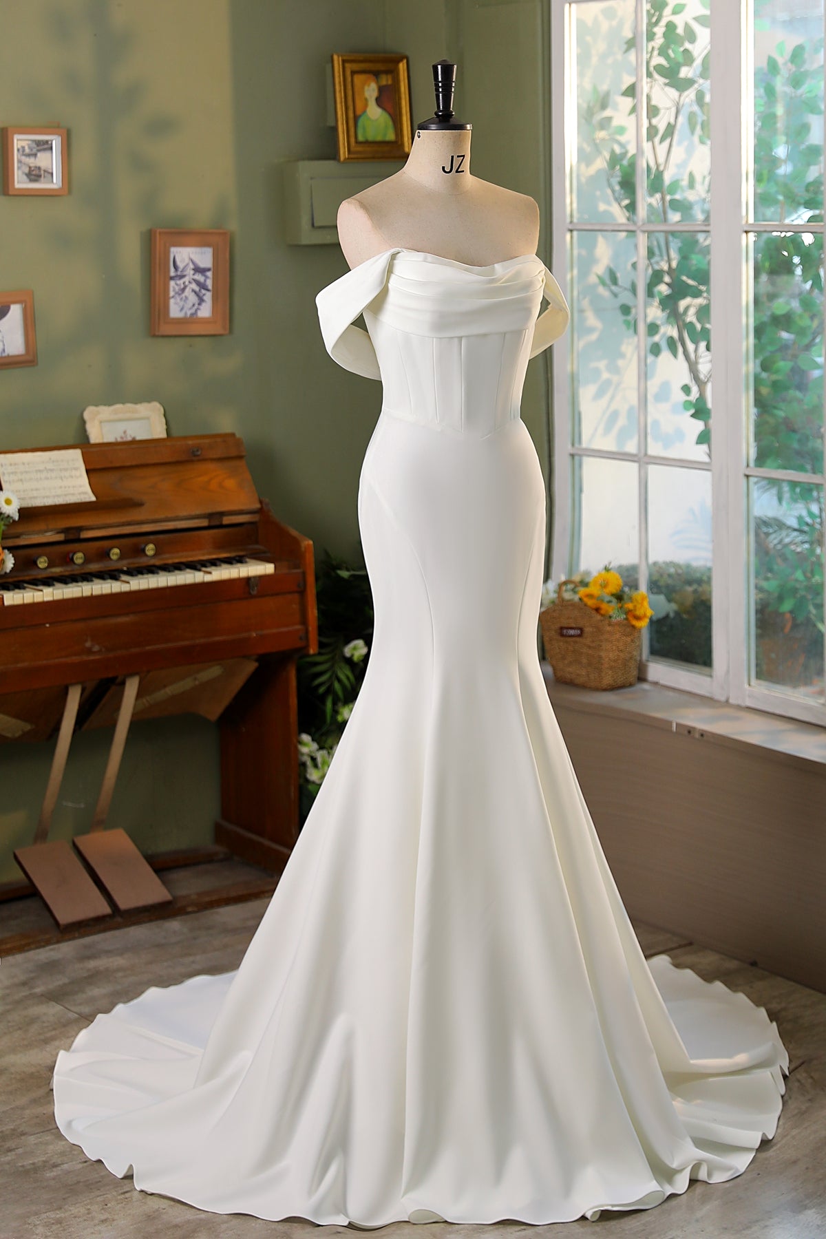Fit And Flare Detached Off Shoulder Crepe Wedding Dress MMF3074