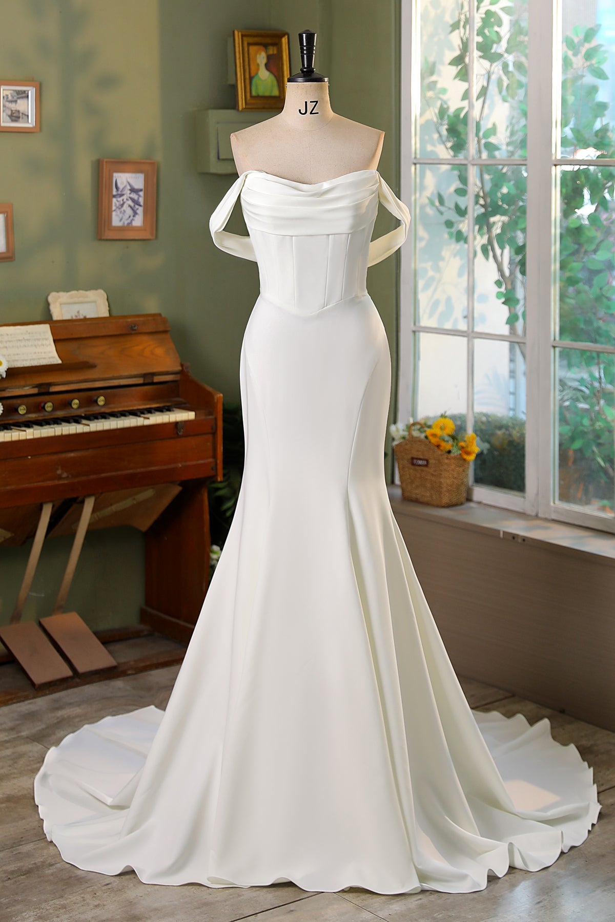 Fit And Flare Detached Off Shoulder Crepe Wedding Dress MMF3074