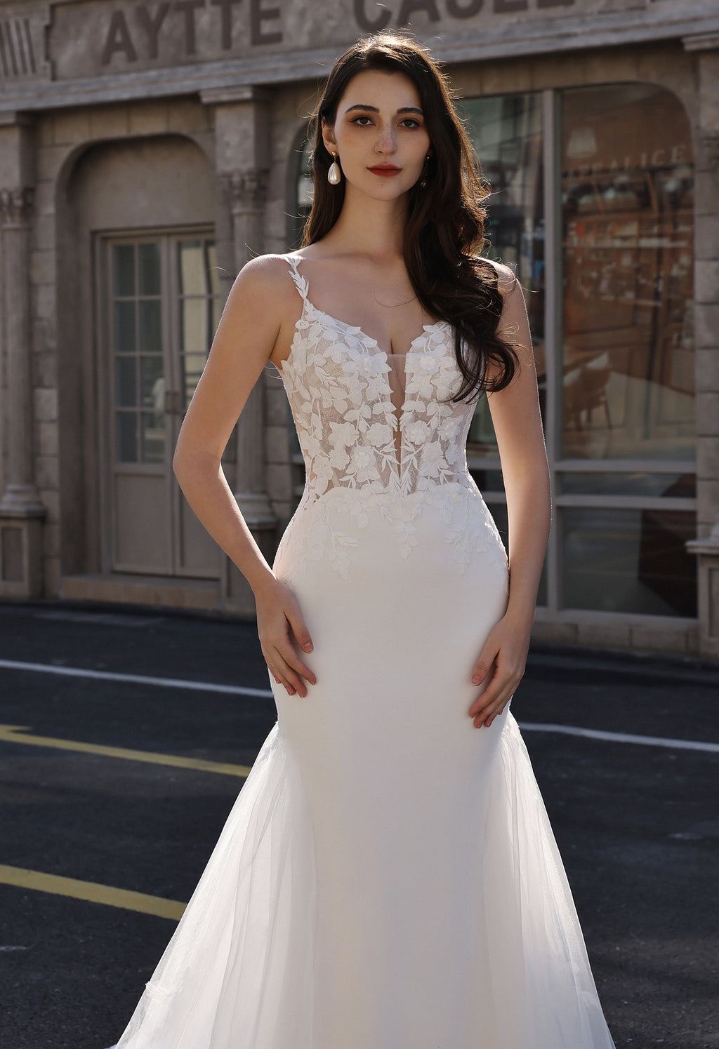 Embellished Mermaid Plunging Neckline Wedding Gown with Scallop Train MMH2023