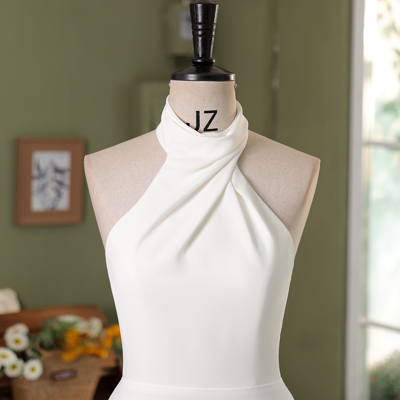 Halter Neck Crepe Mermaid Bridal Dress MMF1986