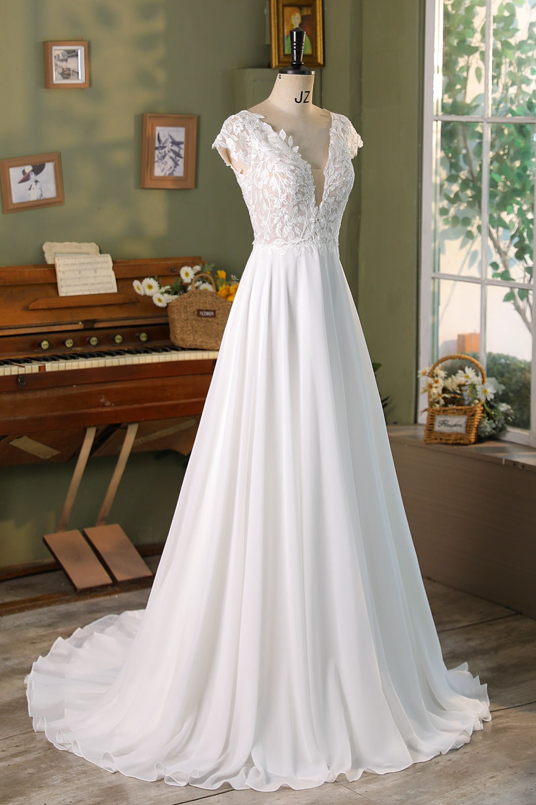 Cap Sleeve Lace A Line Chiffon Wedding Dress MMF3040